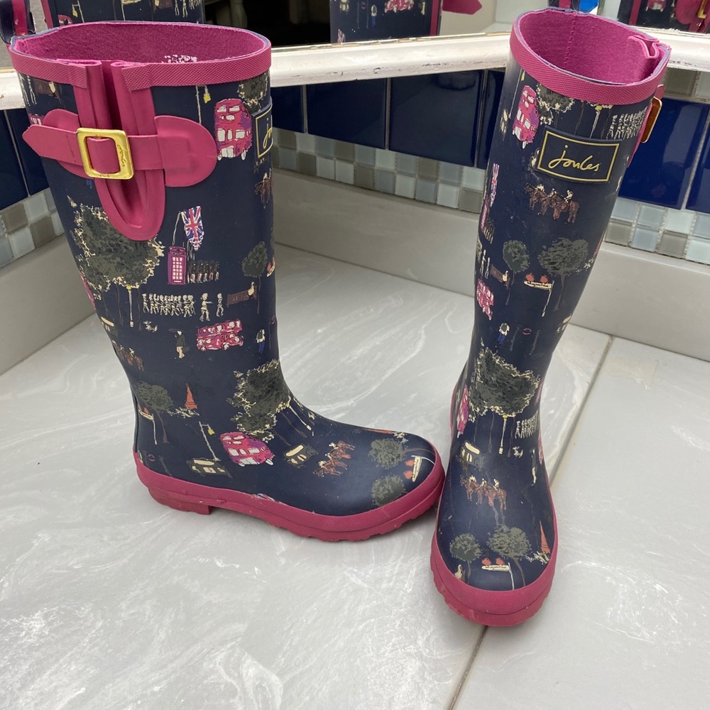 Joules London Wellies! Size 7US (fits like an 8)